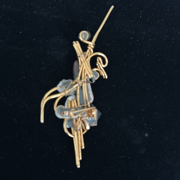 Custom brooch I did not get it tested has semi precious stones pearls crystals - Picture 13 of 13